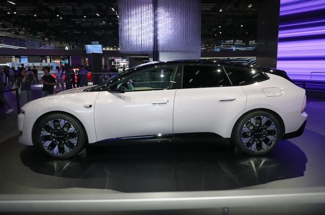 奥迪E5 Sportback对比小米SU7不朽情缘游戏传统德系与新势力品牌的直接碰撞(图8) 奥迪E5 Sportback对比小米SU7不朽情缘游戏传统德系与新势力品牌的直接碰撞(图8)