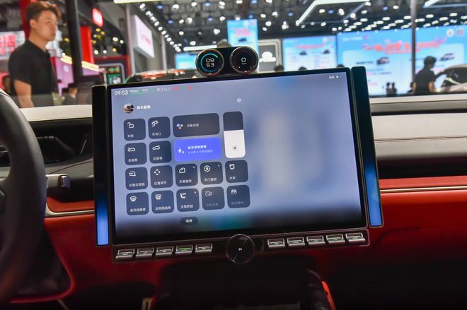 奥迪E5 Sportback对比小米SU7不朽情缘游戏传统德系与新势力品牌的直接碰撞(图13) 奥迪E5 Sportback对比小米SU7不朽情缘游戏传统德系与新势力品牌的直接碰撞(图13)